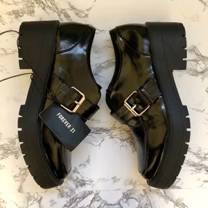FOREVER 21 | BUCKLED BLACK Flat Oxford Shoes